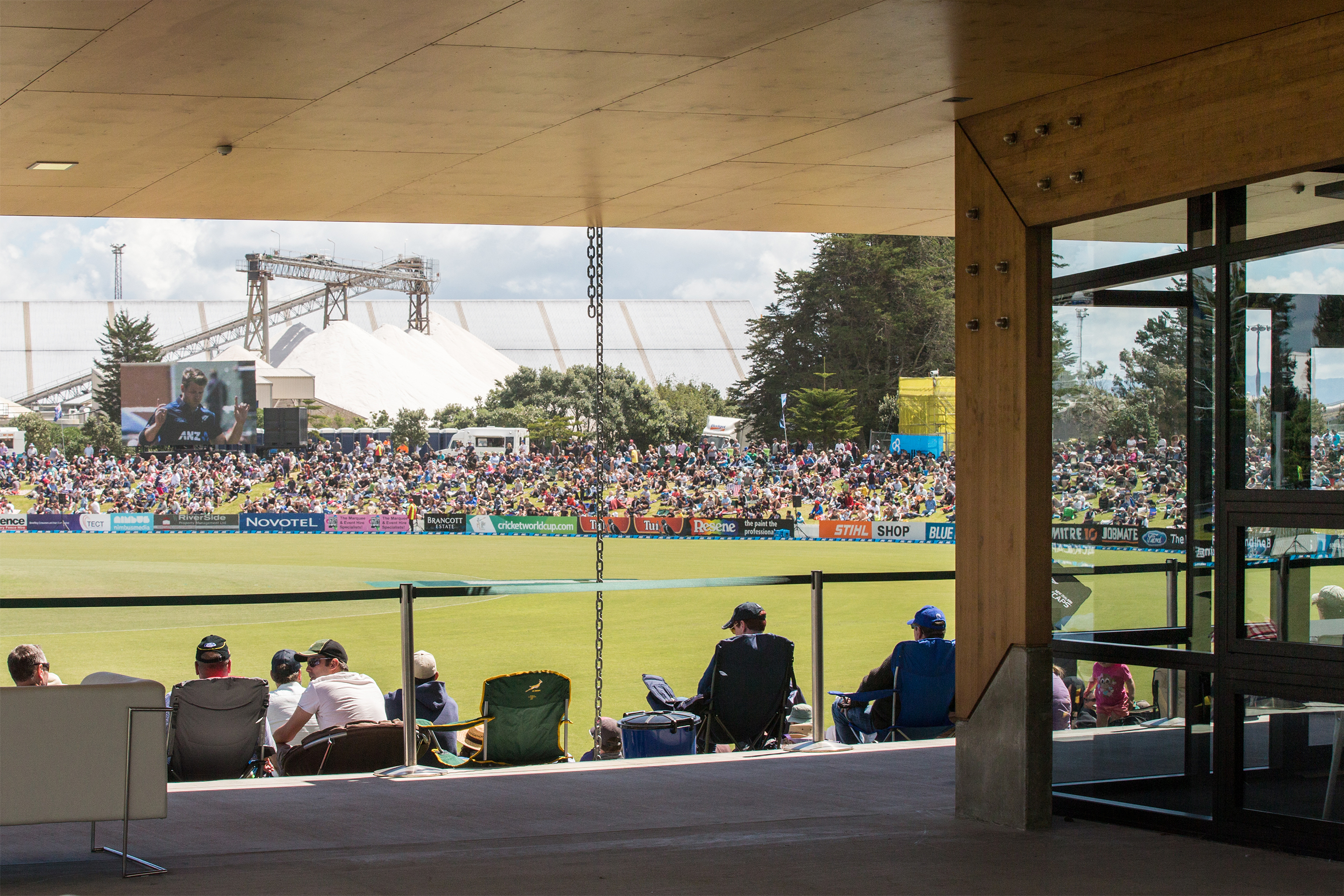 Bay Ovall c Jasmax 030 copy