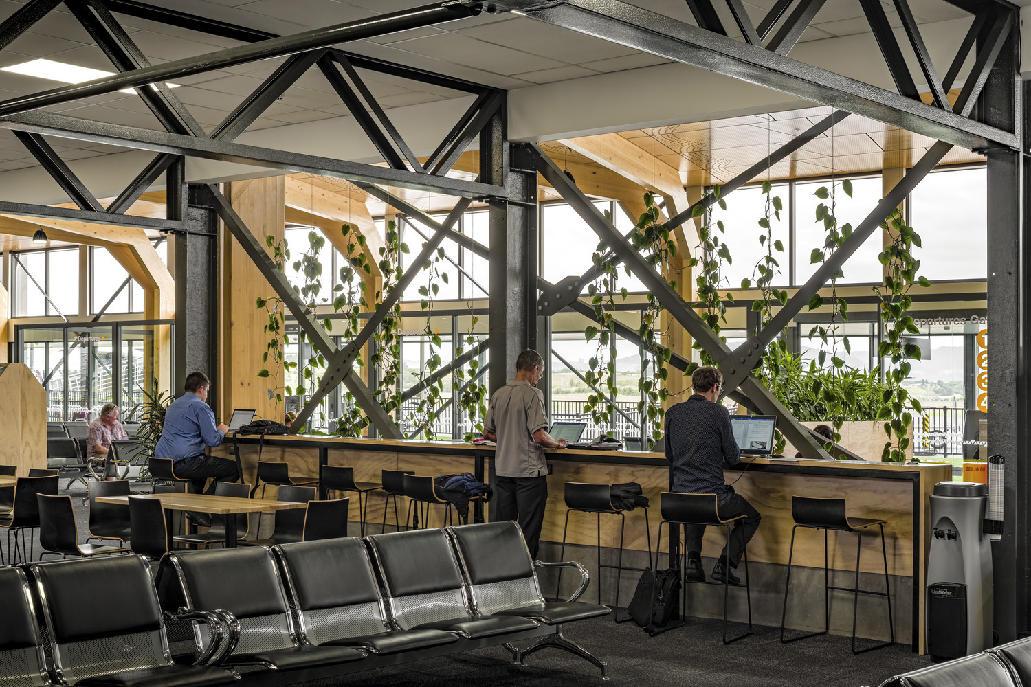 215400 00 Tauranga Airport N3 medium