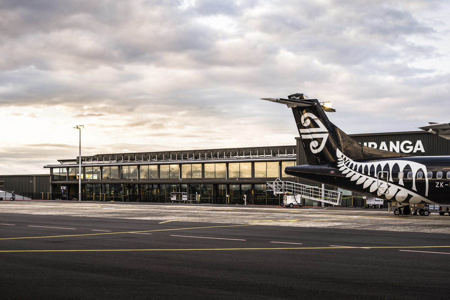 215400 00 Tauranga Airport medium