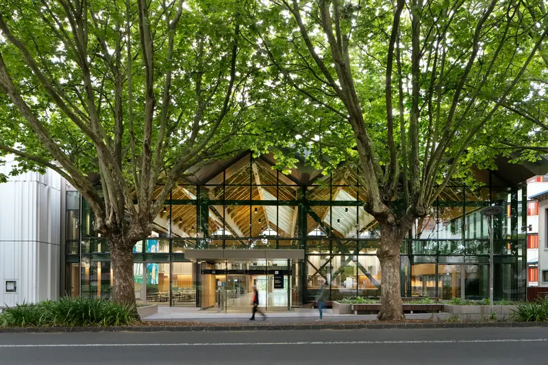 02 University of Auckland B201 Exterior Symonds Street c Jasmax WEB